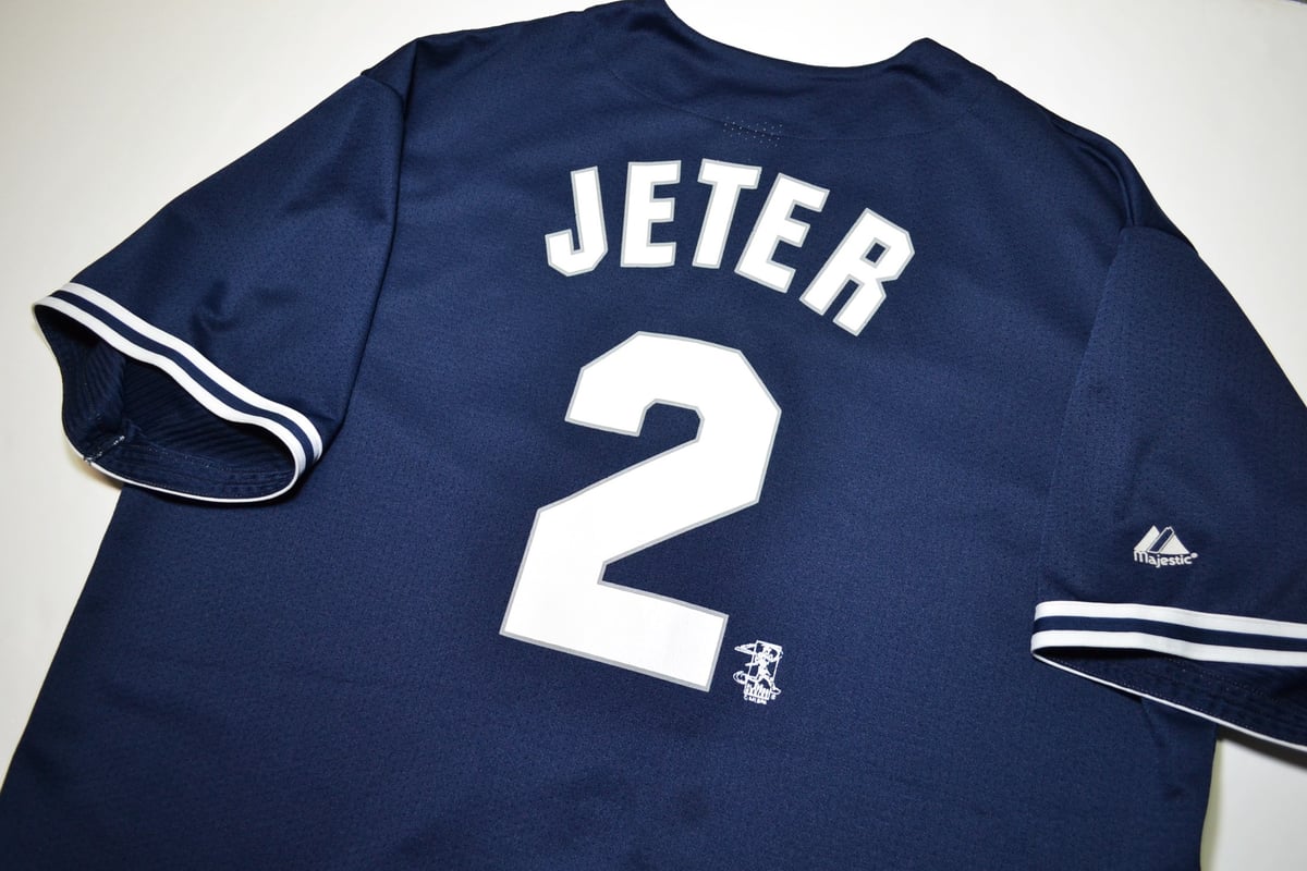 Derek jeter sale majestic jersey